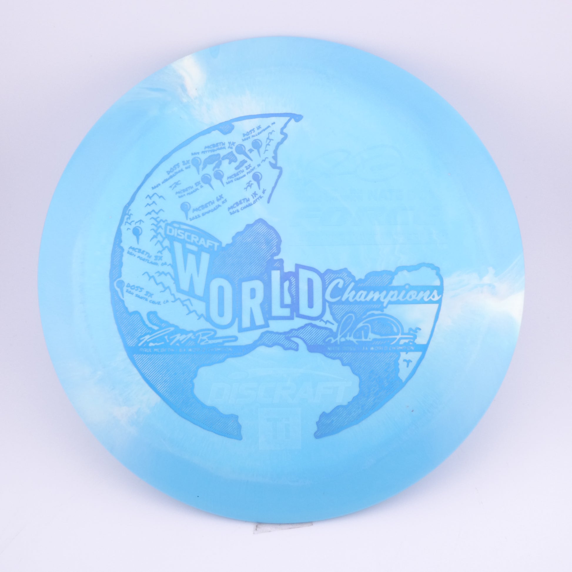 Paul_McBeth_And_Nate_Doss_ESP_Swirl_Force_World_Champions-2